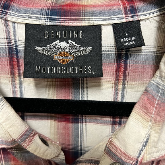 Harley Davidson Button Down Shirt. Selling because I’ve grown out of it.  💪 - Picture 3 of 3